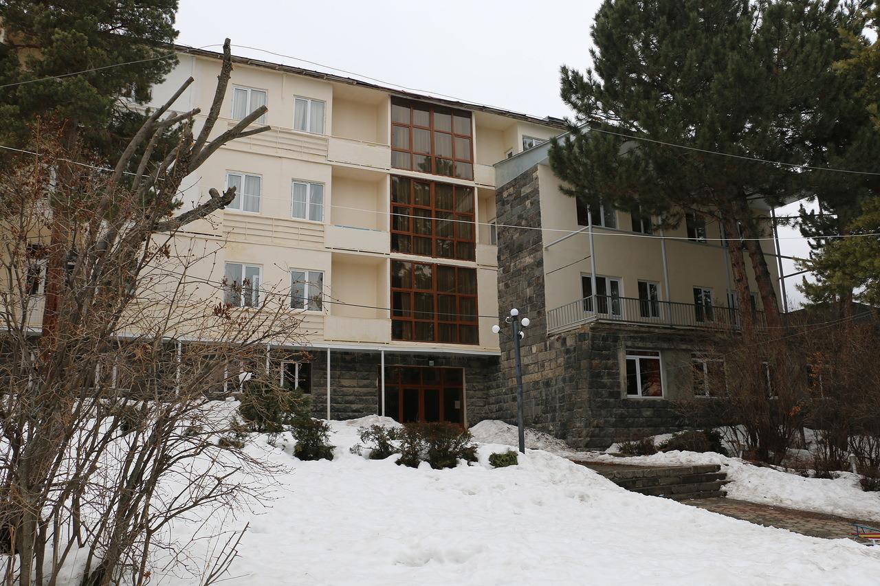 Hôtel Ripa à Tsaghkadzor Extérieur photo